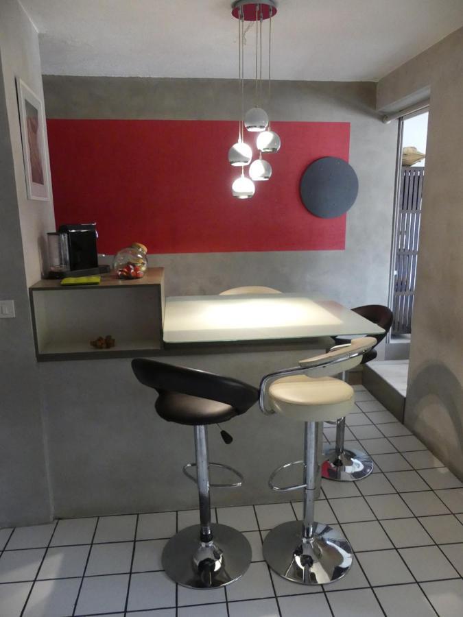 דירות פאפיט Un Pied-A-Terre Au Centre De Papeete מראה חיצוני תמונה