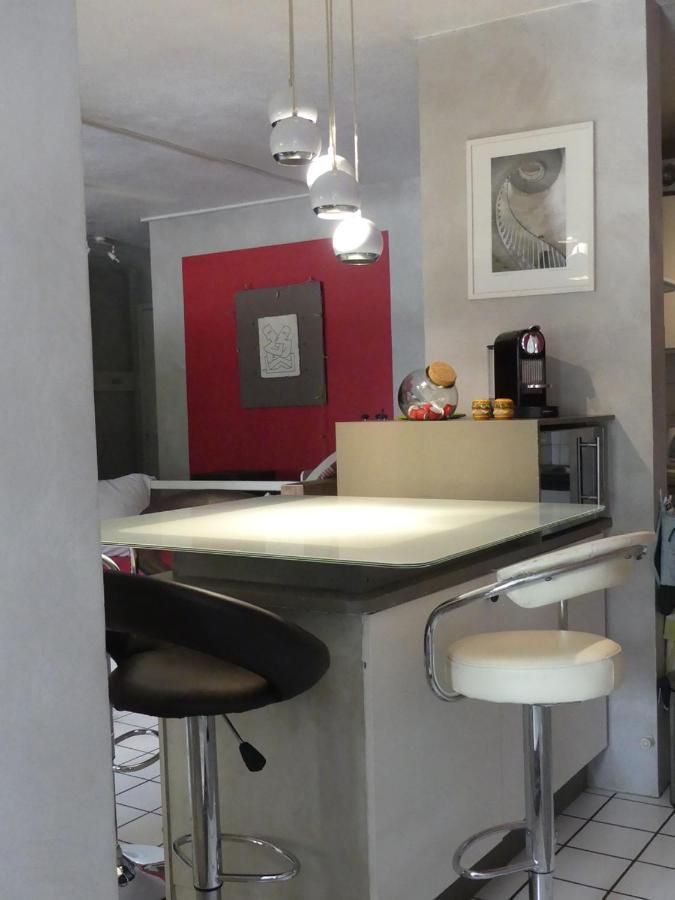 דירות פאפיט Un Pied-A-Terre Au Centre De Papeete מראה חיצוני תמונה